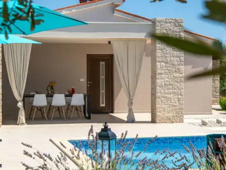 Villa Silentio - Maison avec piscine à Pula : photo 26