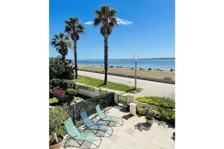 Maison 100 m² plage directe, vue Pyrénées à Gruissan : photo 4
