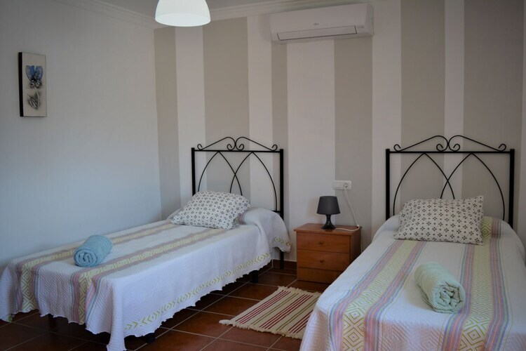 Maison 6 pers. avec piscine privée à Alora - Photo 17