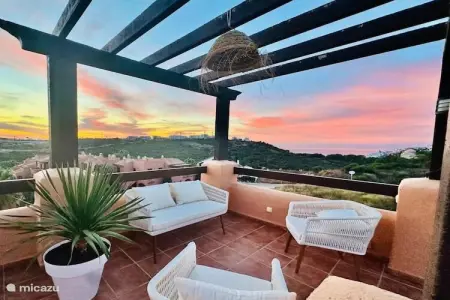 Maison 2 chambres avec piscine à Casares del Sol