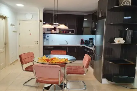 Appartement moderne Puerto Santiago, terrasse et piscine : photo 12