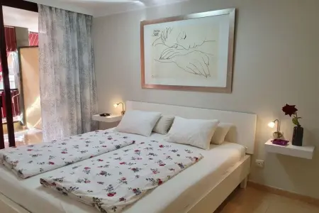 Appartement moderne Puerto Santiago, terrasse et piscine : photo 18