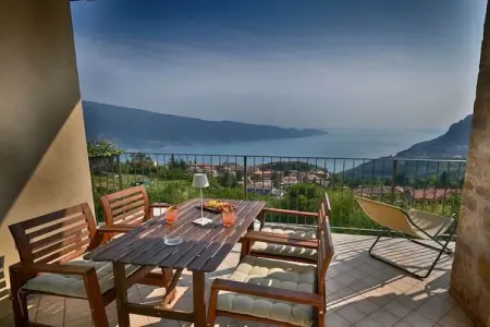 Maison 2 chambres Tignale, vue lac et terrasse : photo 10