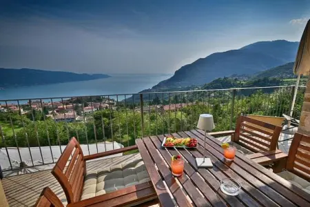 Maison 2 chambres Tignale, vue lac et terrasse : photo 11