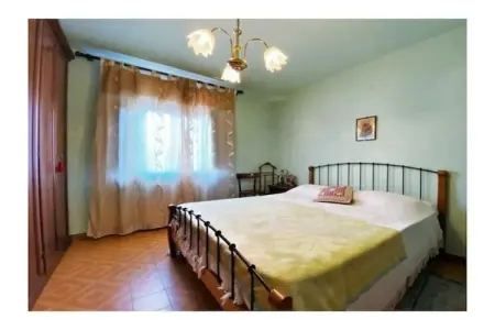 Maison 4 chambres Volterrano, vue montagne et piscine : photo 16