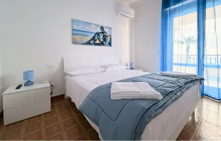 Maison côtière 7 pers. à Arenella, jardin face à la mer : photo 6