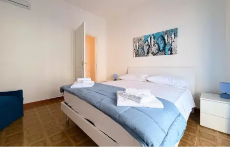 Maison côtière 7 pers. à Arenella, jardin face à la mer : photo 24