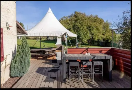 Villa familiale 350 m² avec piscine privée à Gouttières : photo 24