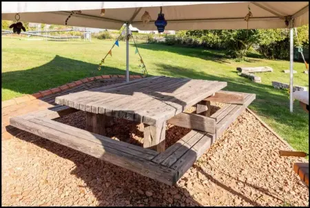 Villa familiale 350 m² avec piscine privée à Gouttières : photo 27