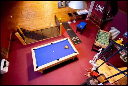 Villa familiale 350 m² avec piscine privée à Gouttières : photo 38