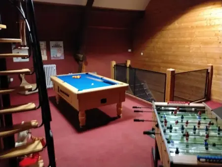 Villa familiale 350 m² avec piscine privée à Gouttières : photo 53