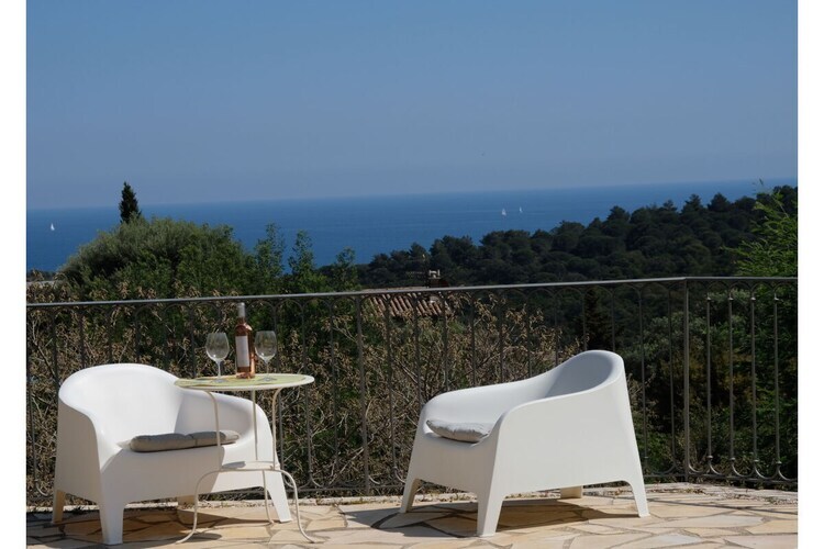 Villa Pierrugues avec piscine privée, vue mer à Cavalaire - Photo 3