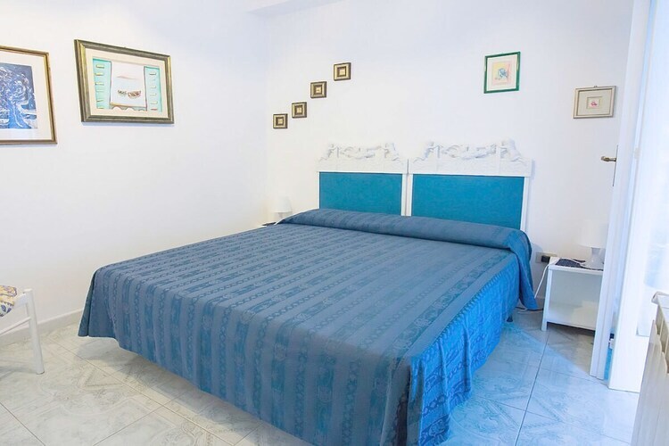 Villa Mela C à Lipari : vue mer et plage à 350 m - Photo 14