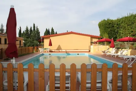 247198, Ferme à Cecina avec piscine - Photo 6