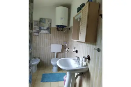 247198, Ferme à Cecina avec piscine - Photo 19