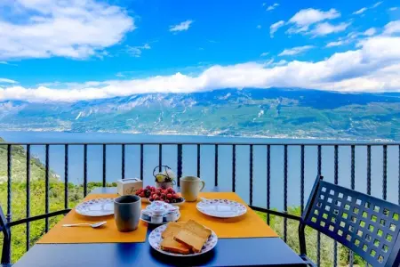 Appartement Melograno avec vue lac de Garde à Tignale