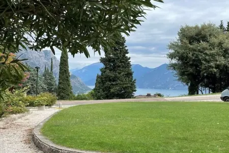 Appartement Lago Azzurro rénové 2023, vue lac de Garde