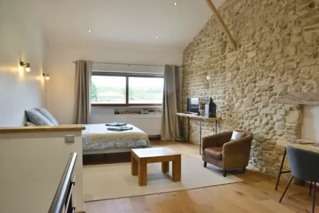 Maison ancienne grange 4 personnes avec piscine : photo 10