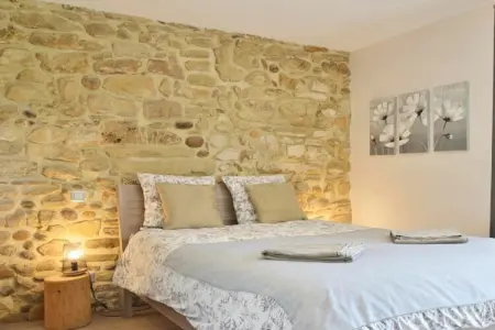 Maison ancienne grange 4 personnes avec piscine : photo 13