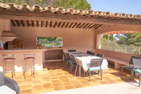 Maison 4 chambres avec piscine et vue mer aux Issambres : photo 6