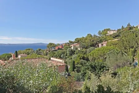 Maison 4 chambres avec piscine et vue mer aux Issambres : photo 8