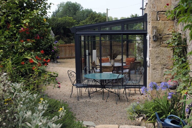 Maison 110 m² jardin fleuri à Plounérin - Photo 2