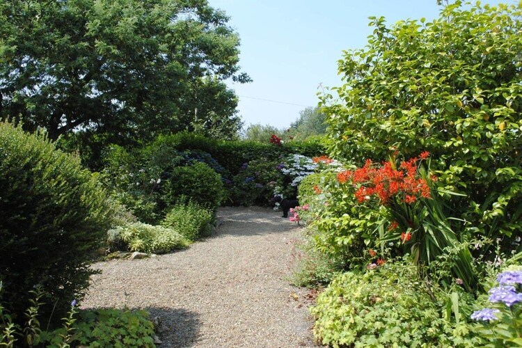 Maison 110 m² jardin fleuri à Plounérin - Photo 4