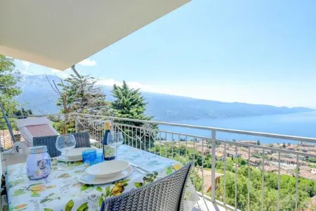Maison avec vue lac de Garde à Tignale : photo 12