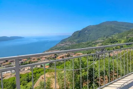 Maison avec vue lac de Garde à Tignale : photo 16