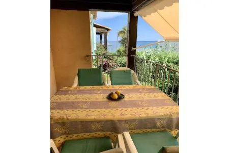 Maison 2 pièces avec accès direct plage à Cavalaire : photo 10
