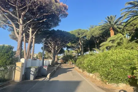 Maison 2 pièces avec accès direct plage à Cavalaire : photo 11
