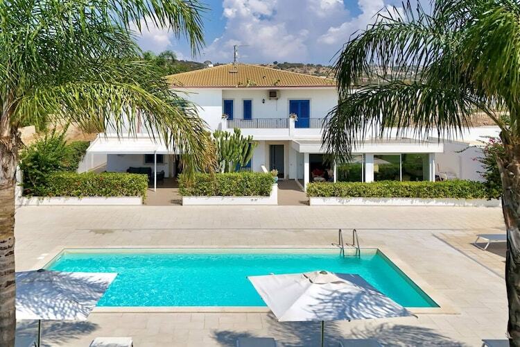 Maison avec piscine à Marina di Ragusa, 2 chambres - Photo 2