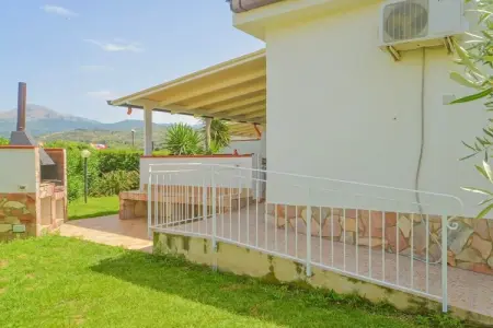 Maison familiale Sicile, piscine à 100 m de la plage : photo 7