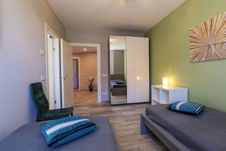 Villa Spa Nipotine B à Arizzano : 5 chambres, vue lac - Photo 17