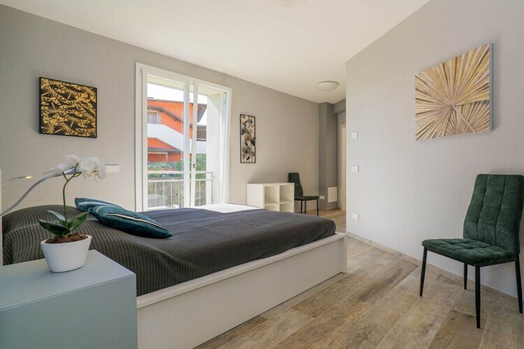 Villa Spa Nipotine B à Arizzano : 5 chambres, vue lac - Photo 18