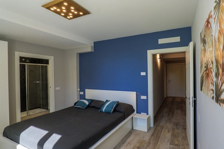 Villa Spa Nipotine B à Arizzano : 5 chambres, vue lac - Photo 22