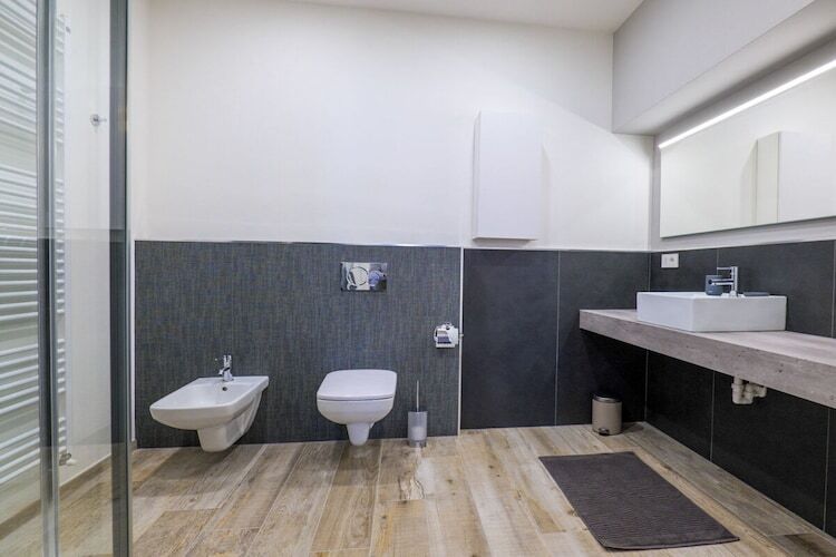 Villa Spa Nipotine B à Arizzano : 5 chambres, vue lac - Photo 24