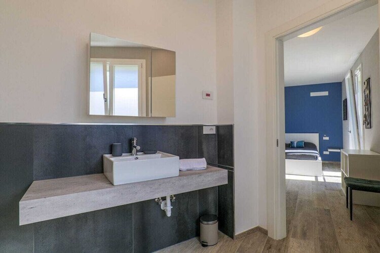 Villa Spa Nipotine B à Arizzano : 5 chambres, vue lac - Photo 26