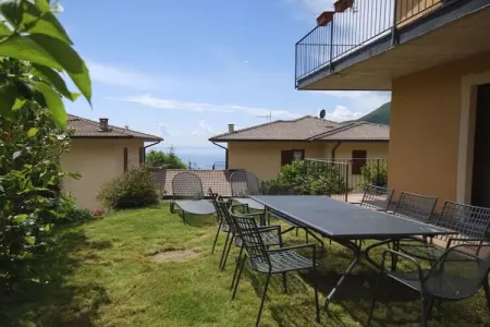 Maison de vacances avec jardin et vue lac à Tignale
