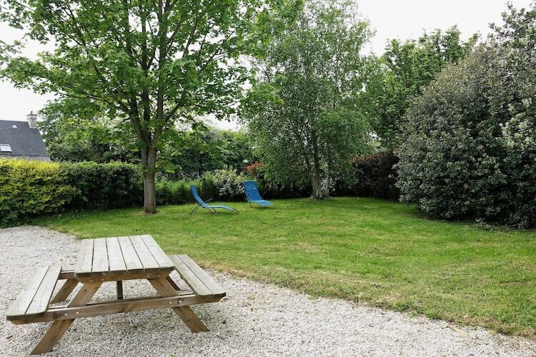 Cottage rénové avec jardin et poêle à bois à Fresville - Photo 2