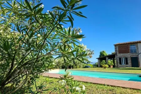 Maison toscane avec piscine privée à San Ginese : photo 1