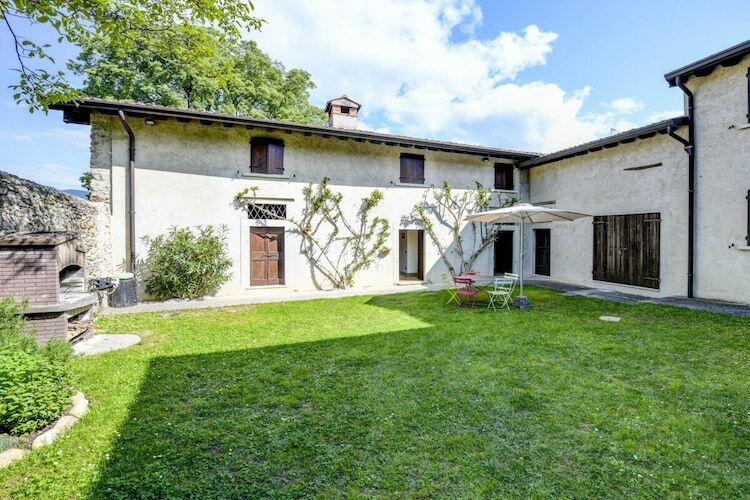 Villa Casale Lucrezia à Salò avec piscine et oliveraie - Photo 2