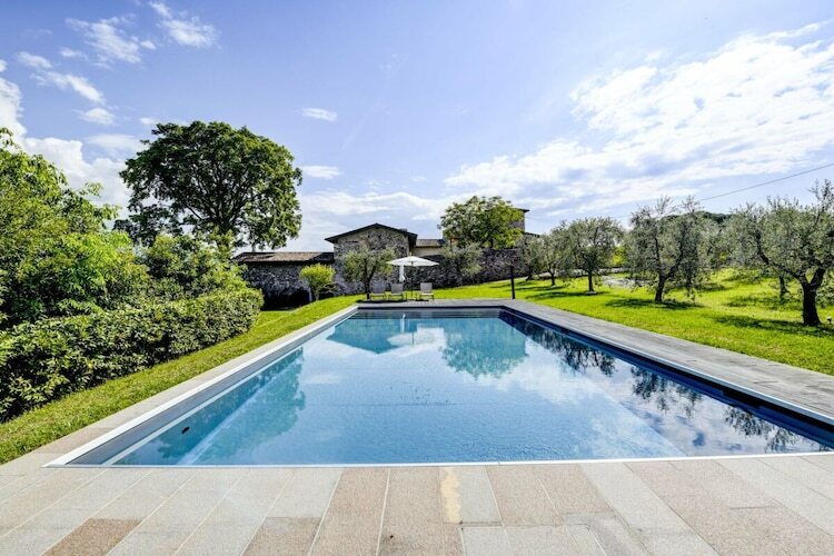 Villa Casale Lucrezia à Salò avec piscine et oliveraie - Photo 4