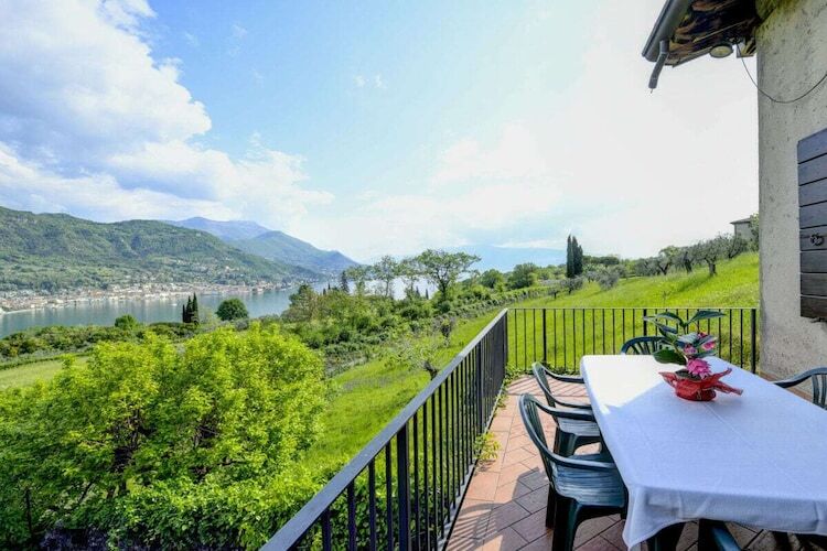 Villa Casale Lucrezia à Salò avec piscine et oliveraie - Photo 6