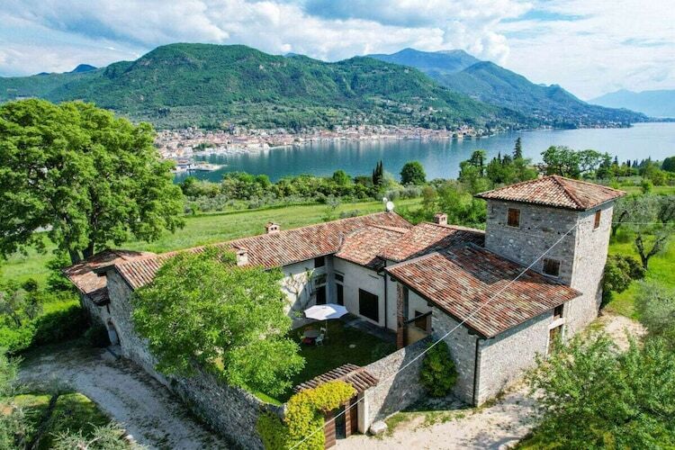 Villa Casale Lucrezia à Salò avec piscine et oliveraie - Photo 16