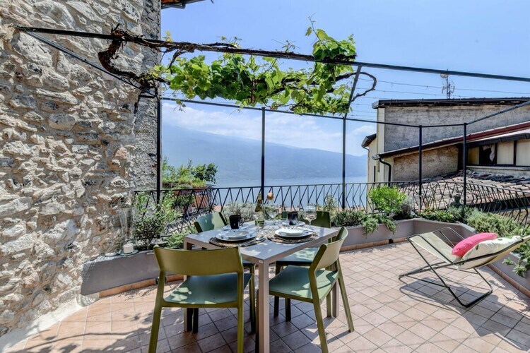 Maison indépendante à Tignale avec balcon panoramique - Photo 1