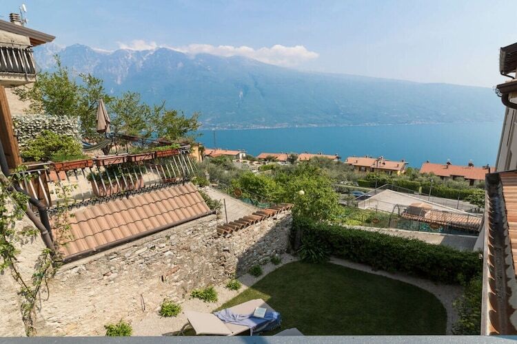 Maison indépendante à Tignale avec balcon panoramique - Photo 5