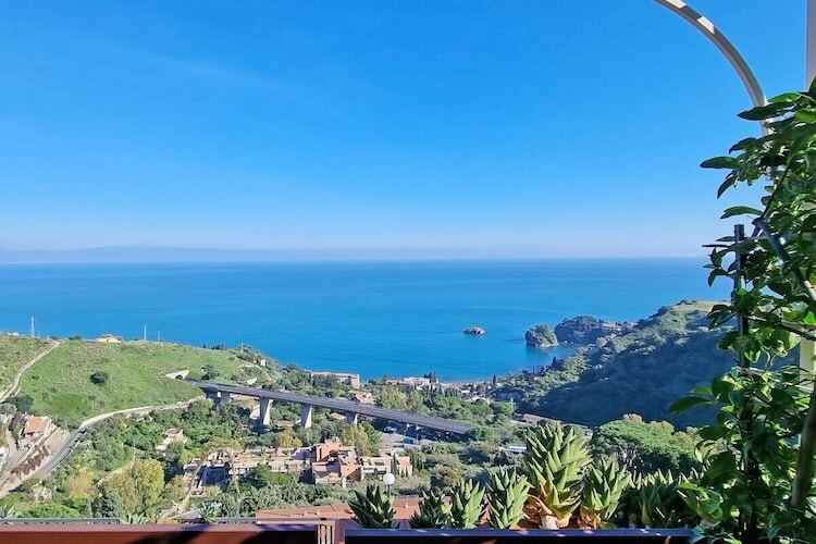 Maison Taormina avec piscine, vue mer et terrasse - Photo 4