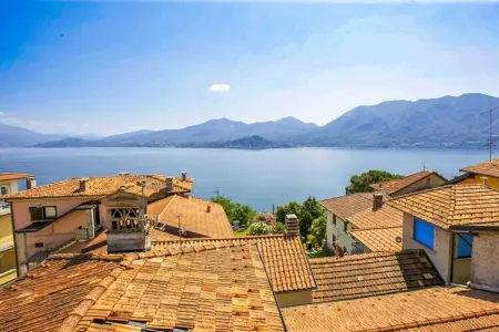 Maison 4 chambres avec terrasse vue lac à Ghiffa
