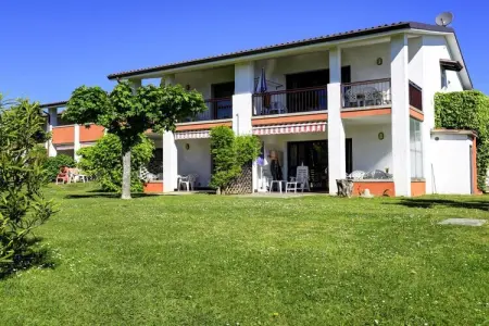 235929, Appartement avec 1 chambre à coucher au bord du lac de Garde - Photo 1